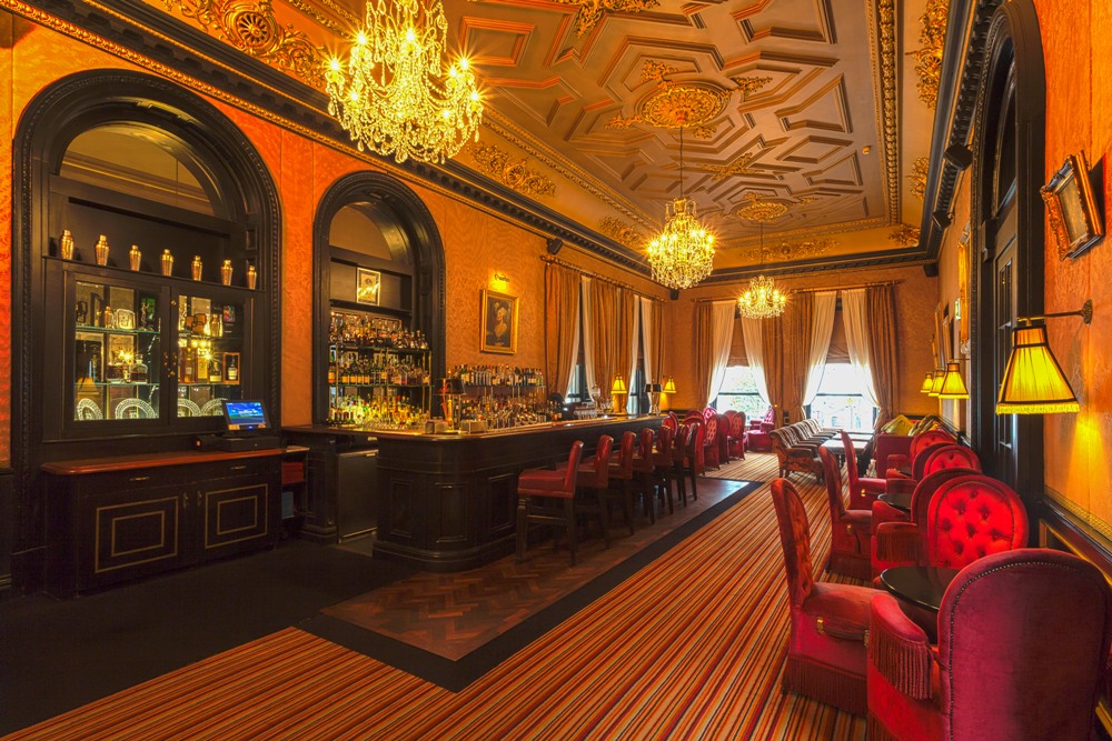 https://golftravelpeople.agiledigitalsolutions.co.uk/wp-content/uploads/2019/07/The-Merchant-Hotel-Belfast-Cocktail-Bar-11.jpg