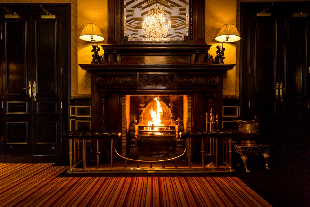 https://golftravelpeople.agiledigitalsolutions.co.uk/wp-content/uploads/2019/07/The-Merchant-Hotel-Belfast-Cocktail-Bar-5.jpg