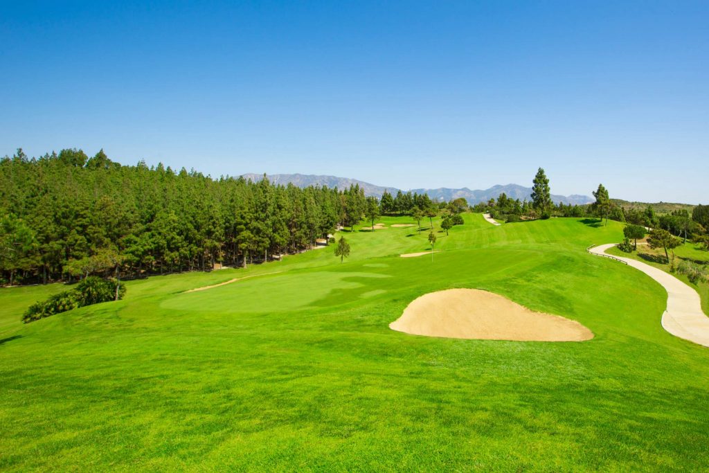 https://golftravelpeople.agiledigitalsolutions.co.uk/wp-content/uploads/2019/11/Chaparral-Golf-Club-Mijas-Costa-del-Sol-hoyo-14-y-15-Copy-1024x683.jpg