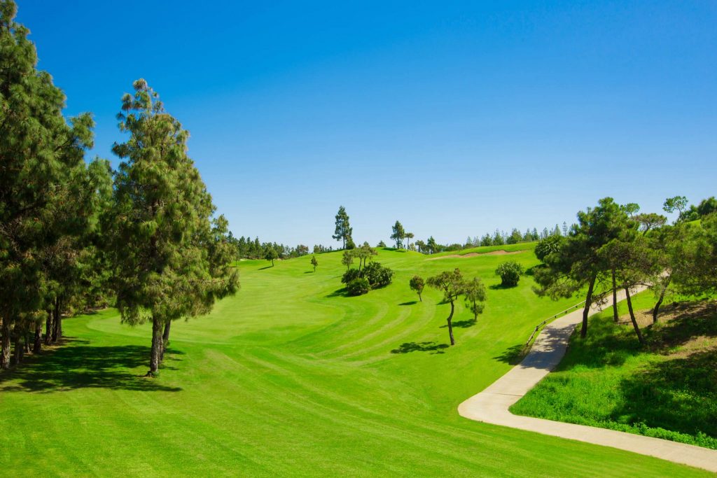 https://golftravelpeople.agiledigitalsolutions.co.uk/wp-content/uploads/2019/11/Chaparral-Golf-Club-Mijas-Costa-del-Sol-hoyo-15-a-1-Copy-1024x683.jpg
