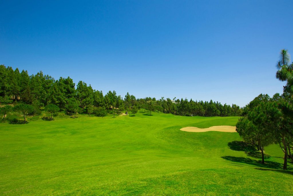 https://golftravelpeople.agiledigitalsolutions.co.uk/wp-content/uploads/2019/11/Chaparral-Golf-Club-Mijas-Costa-del-Sol-hoyo-9-a-Copy-1024x683.jpg