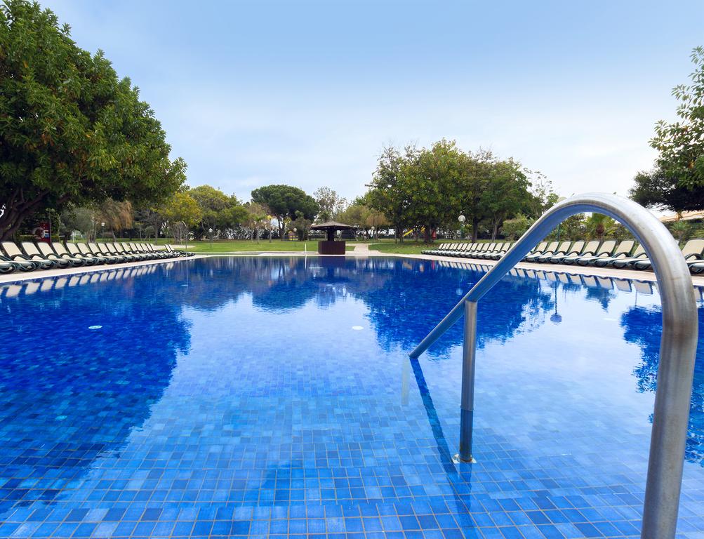 https://golftravelpeople.agiledigitalsolutions.co.uk/wp-content/uploads/2019/11/Dom-Pedro-Vilamoura-Swimming-Pools-Gym-Spa-2-Copy.jpg