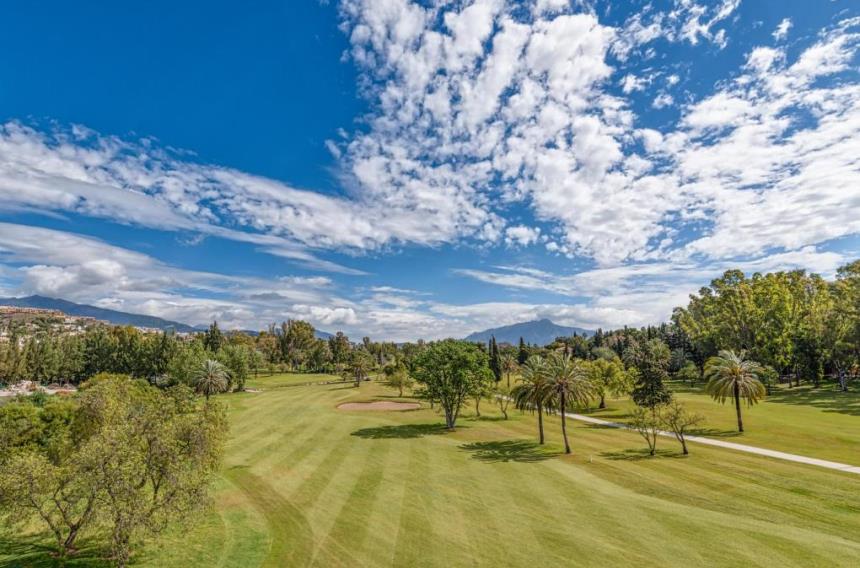 https://golftravelpeople.agiledigitalsolutions.co.uk/wp-content/uploads/2019/11/El-Paraiso-Golf-Club-Estepona32.jpg