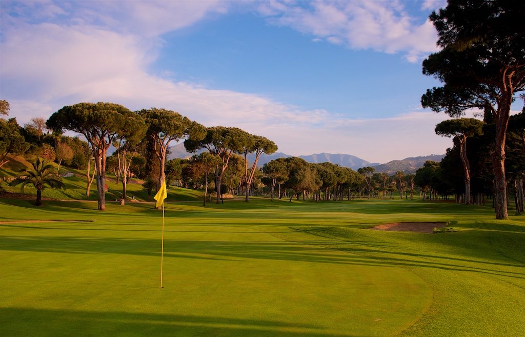 https://golftravelpeople.agiledigitalsolutions.co.uk/wp-content/uploads/2019/11/Rio-Real-Golf-Club-Marbella-18-1024x657.jpg