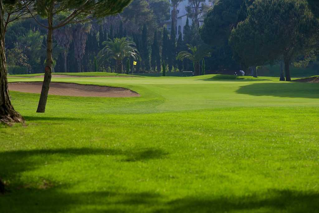 https://golftravelpeople.agiledigitalsolutions.co.uk/wp-content/uploads/2019/11/Rio-Real-Golf-Club-Marbella-80-1024x683.jpg