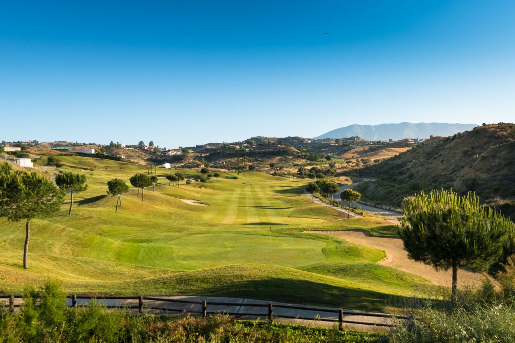 https://golftravelpeople.agiledigitalsolutions.co.uk/wp-content/uploads/2019/12/Calanova-Golf-Club-Mijas-Costa-del-Sol-15-1024x683.jpg