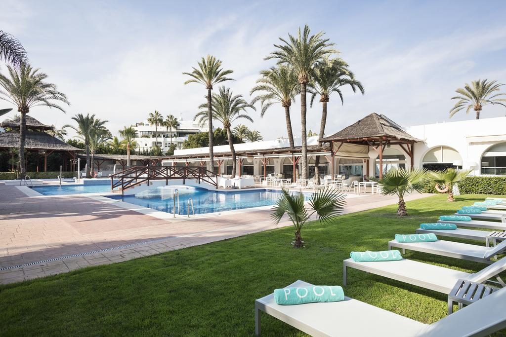 https://golftravelpeople.agiledigitalsolutions.co.uk/wp-content/uploads/2019/12/Melia-Marbela-Banus-Swimming-Pools-Spa-Leisure-Facilities-8-1024x683.jpg