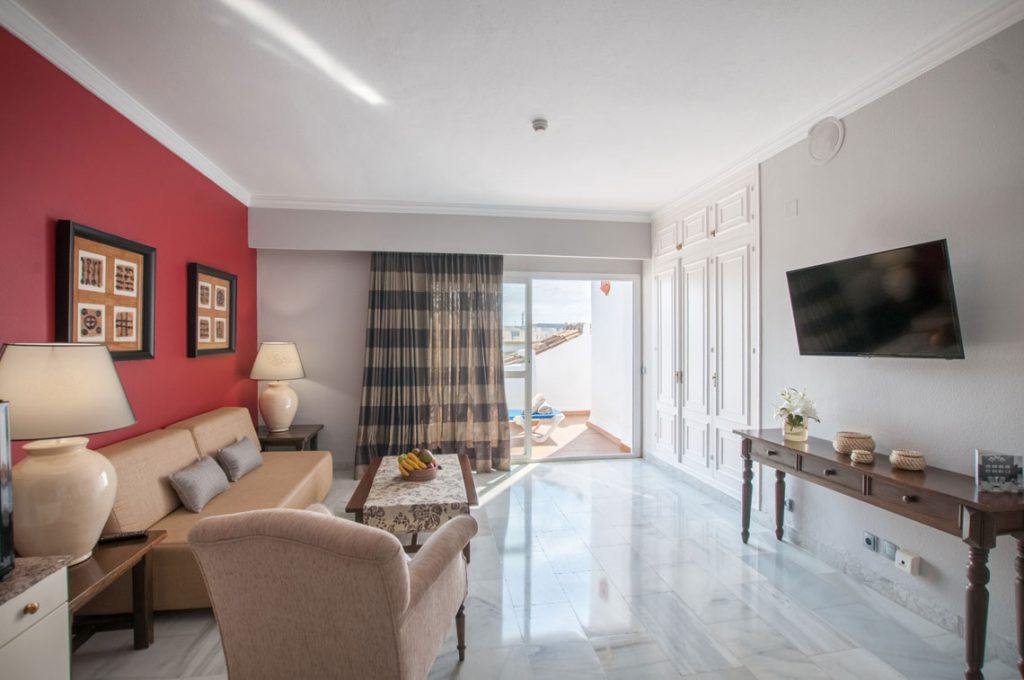 https://golftravelpeople.agiledigitalsolutions.co.uk/wp-content/uploads/2019/12/PYR-Marbella-Hotel-Bedrooms-2-1024x680.jpg