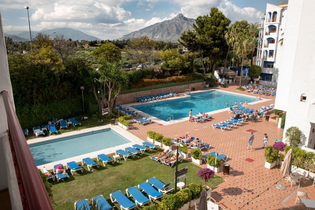 https://golftravelpeople.agiledigitalsolutions.co.uk/wp-content/uploads/2019/12/PYR-Marbella-Hotel-Swimming-Pools-5-1024x684.jpg