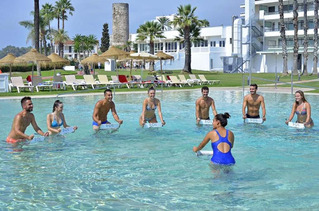 https://golftravelpeople.agiledigitalsolutions.co.uk/wp-content/uploads/2019/12/Sol-Marbella-Estepona-Atalaya-Park-Simming-Pools-Spa-Tennis-10-1024x678.jpg