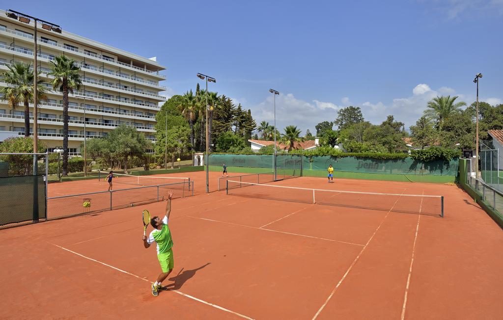 https://golftravelpeople.agiledigitalsolutions.co.uk/wp-content/uploads/2019/12/Sol-Marbella-Estepona-Atalaya-Park-Simming-Pools-Spa-Tennis-11-1024x652.jpg