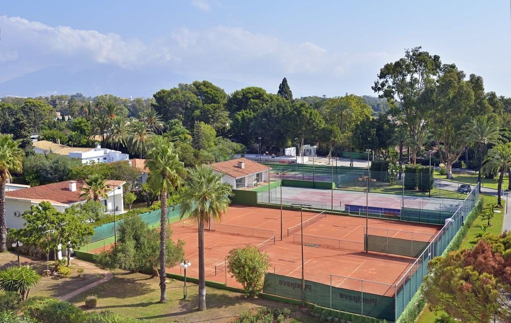 https://golftravelpeople.agiledigitalsolutions.co.uk/wp-content/uploads/2019/12/Sol-Marbella-Estepona-Atalaya-Park-Simming-Pools-Spa-Tennis-12-1024x648.jpg