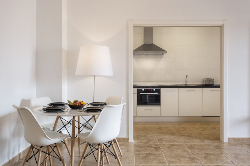 https://golftravelpeople.agiledigitalsolutions.co.uk/wp-content/uploads/2019/12/THE-RESIDENCES-ISLANTILLA-APARTMENTS-Bedrooms-Kitchens-Bathrooms-6-1024x683.jpg