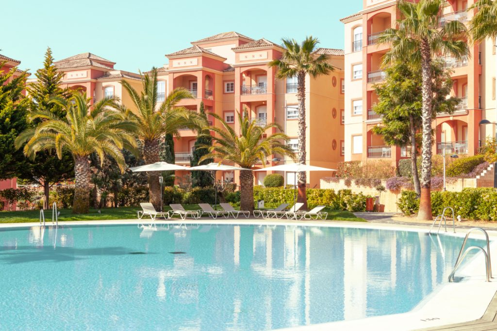 https://golftravelpeople.agiledigitalsolutions.co.uk/wp-content/uploads/2019/12/THE-RESIDENCES-ISLANTILLA-APARTMENTS-swimming-pools-spa-gym-gardens-10-1024x683.jpg