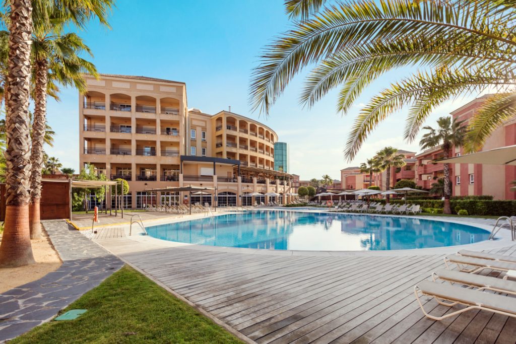 https://golftravelpeople.agiledigitalsolutions.co.uk/wp-content/uploads/2019/12/THE-RESIDENCES-ISLANTILLA-APARTMENTS-swimming-pools-spa-gym-gardens-15-1024x683.jpg