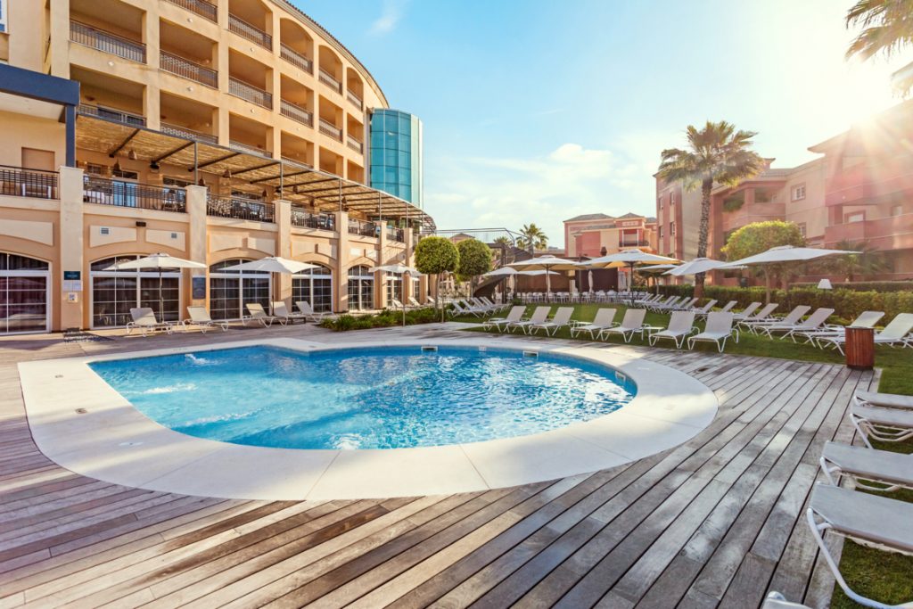 https://golftravelpeople.agiledigitalsolutions.co.uk/wp-content/uploads/2019/12/THE-RESIDENCES-ISLANTILLA-APARTMENTS-swimming-pools-spa-gym-gardens-16-1024x683.jpg