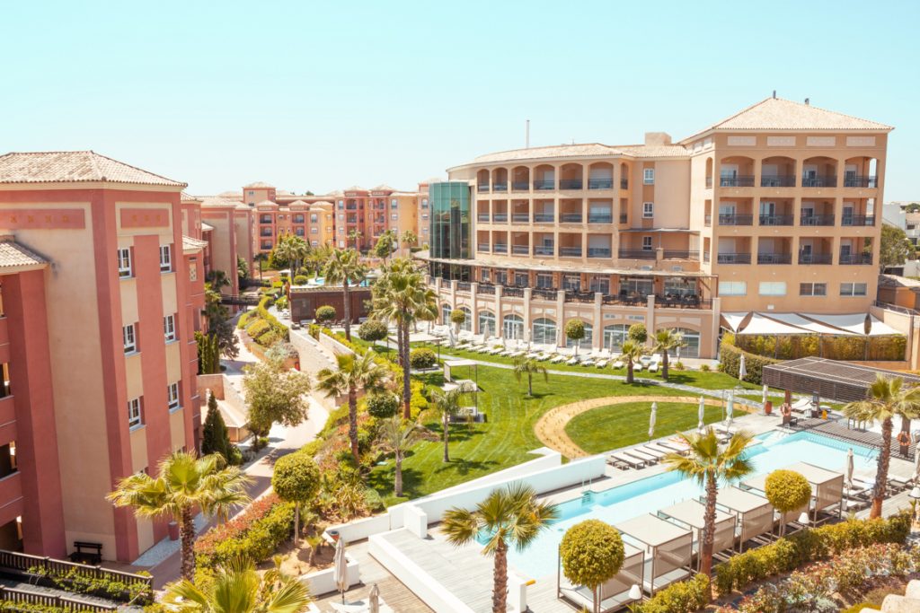 https://golftravelpeople.agiledigitalsolutions.co.uk/wp-content/uploads/2019/12/THE-RESIDENCES-ISLANTILLA-APARTMENTS-swimming-pools-spa-gym-gardens-21-1024x683.jpg