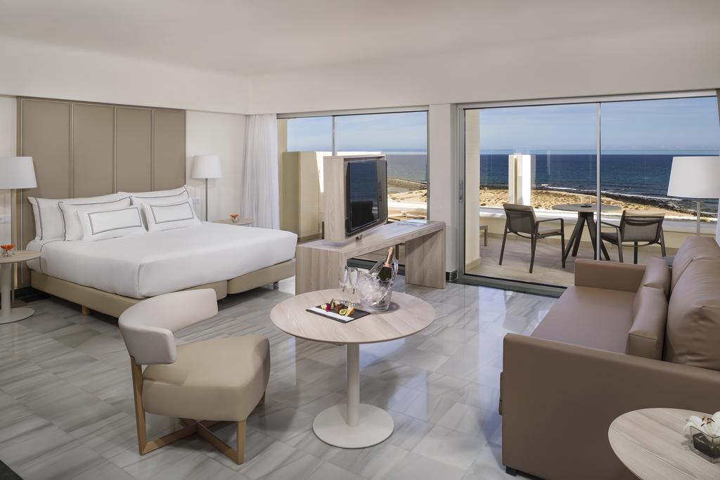 https://golftravelpeople.agiledigitalsolutions.co.uk/wp-content/uploads/2020/11/Melia-Salinas-Hotel-Lanzarote-Bedrooms-3.jpg