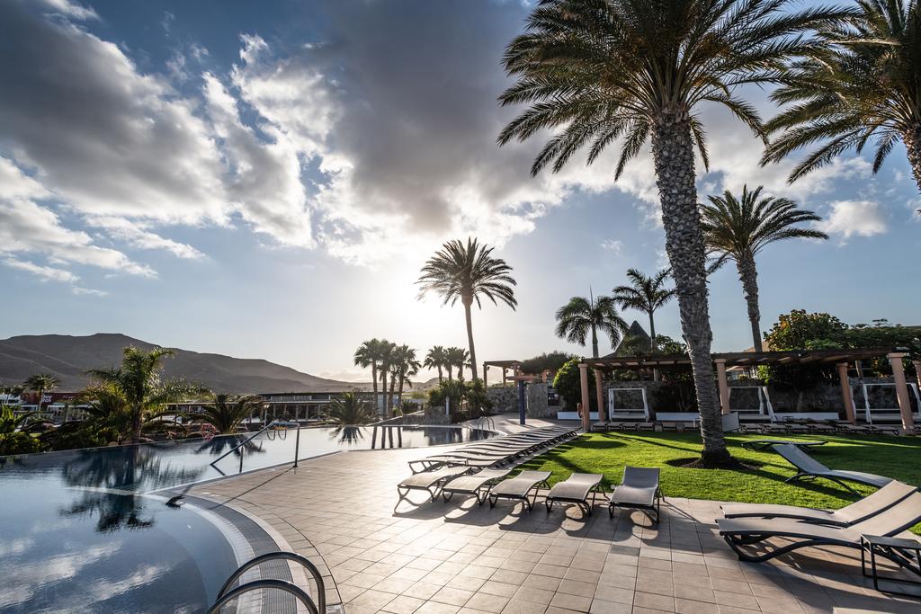 https://golftravelpeople.agiledigitalsolutions.co.uk/wp-content/uploads/2020/11/Playitas-Resort-Hotel-Fuerteventura-1-1.jpg