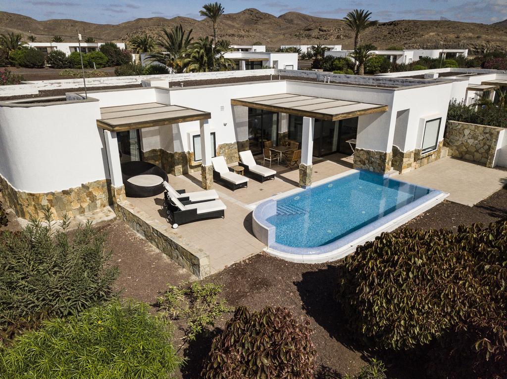 https://golftravelpeople.agiledigitalsolutions.co.uk/wp-content/uploads/2020/11/Playitas-Resort-Villas-Fuerteventura-11-1.jpg