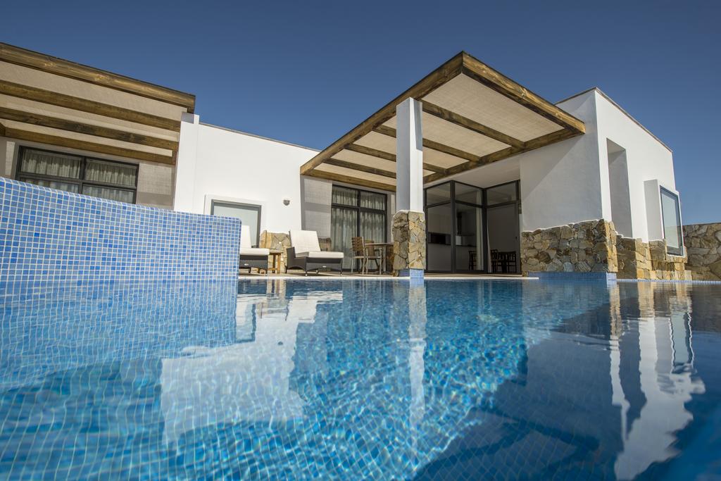 https://golftravelpeople.agiledigitalsolutions.co.uk/wp-content/uploads/2020/11/Playitas-Resort-Villas-Fuerteventura-14-1.jpg