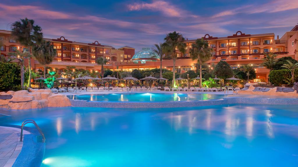 https://golftravelpeople.agiledigitalsolutions.co.uk/wp-content/uploads/2020/11/Sheraton-Fuerteventura-Golf-Spa-Resort-Swimming-Pools-Leisure-Facilities-1.jpg