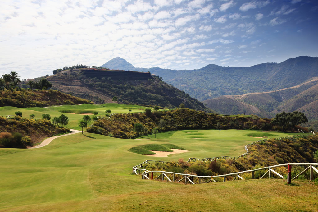 https://golftravelpeople.agiledigitalsolutions.co.uk/wp-content/uploads/2022/12/La-Zagaleta-Golf-Club-New-Course-Malaga-Spain-15.jpg