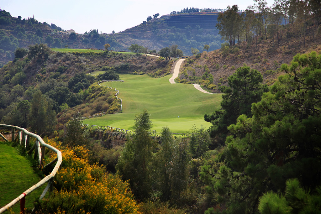 https://golftravelpeople.agiledigitalsolutions.co.uk/wp-content/uploads/2022/12/La-Zagaleta-Golf-Club-New-Course-Malaga-Spain-3.jpg