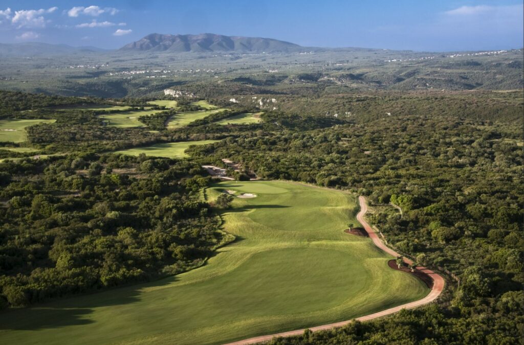 https://golftravelpeople.agiledigitalsolutions.co.uk/wp-content/uploads/2023/02/The-Hills-Course-at-Costa-Navarino-Greece-2-1024x675.jpg