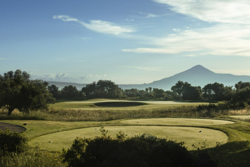 https://golftravelpeople.agiledigitalsolutions.co.uk/wp-content/uploads/2023/02/The-Hills-Course-at-Costa-Navarino-Greece-8-1024x683.jpg
