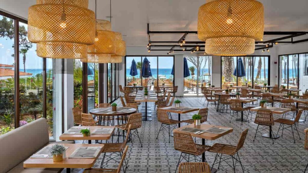 https://golftravelpeople.agiledigitalsolutions.co.uk/wp-content/uploads/2023/07/Leonardo-Plaza-Cypria-Maris-Beach-Paphos-Cyprus-Restaurants-and-Bars-2-1024x576.jpg
