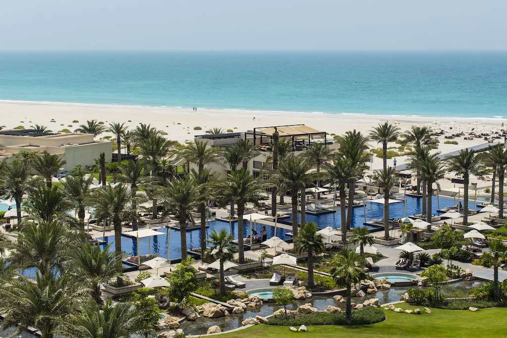 https://golftravelpeople.agiledigitalsolutions.co.uk/wp-content/uploads/2023/07/Park-Hyatt-Abu-Dhabi-Hotel-Villas-13.jpg