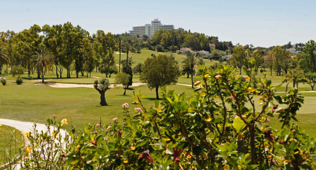 https://golftravelpeople.agiledigitalsolutions.co.uk/wp-content/uploads/2023/07/TRH-Paraiso-Beach-Golf-Hotel-Estepona-5-1024x552.jpg