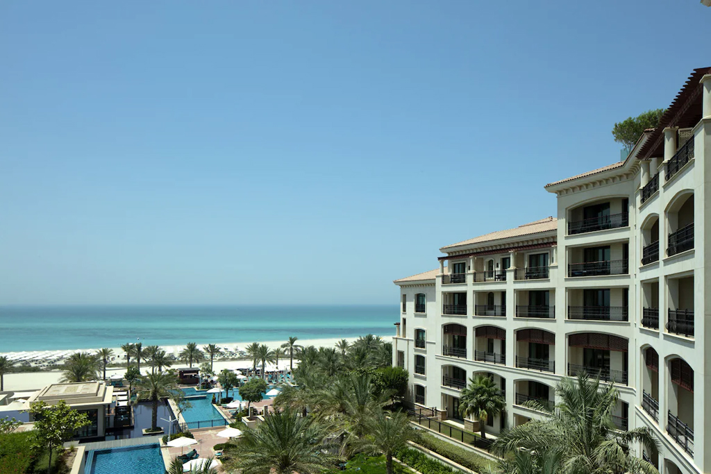 https://golftravelpeople.agiledigitalsolutions.co.uk/wp-content/uploads/2023/07/The-St.-Regis-Saadiyat-Island-Resort-Abu-Dhabi-27.jpg