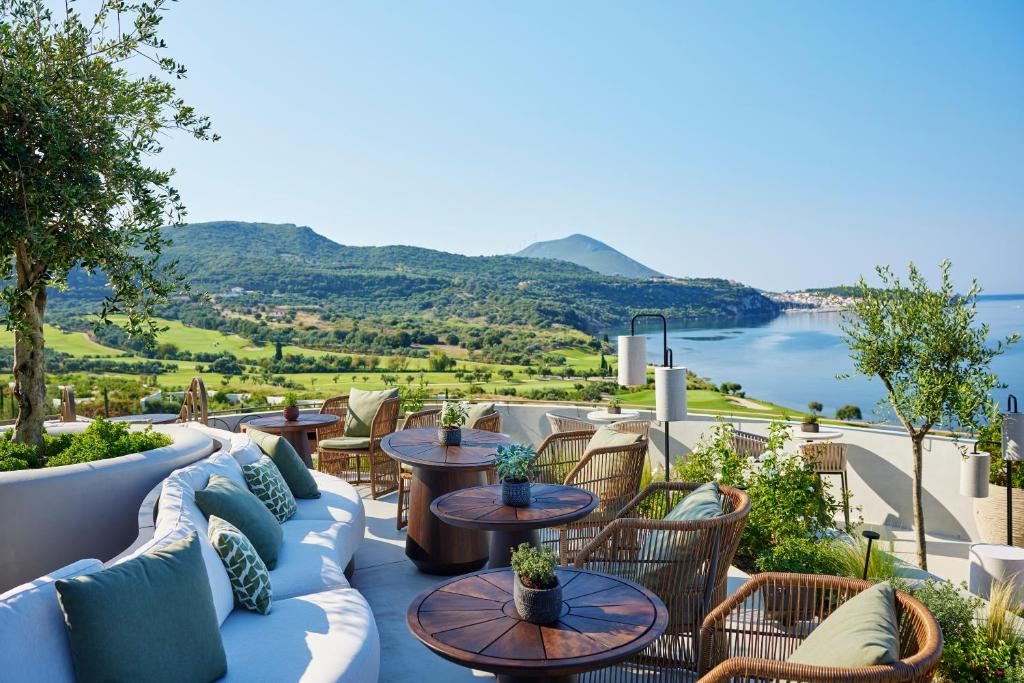 https://golftravelpeople.agiledigitalsolutions.co.uk/wp-content/uploads/2024/03/Mandarin-Oriental-Costa-Navarino-1.jpg