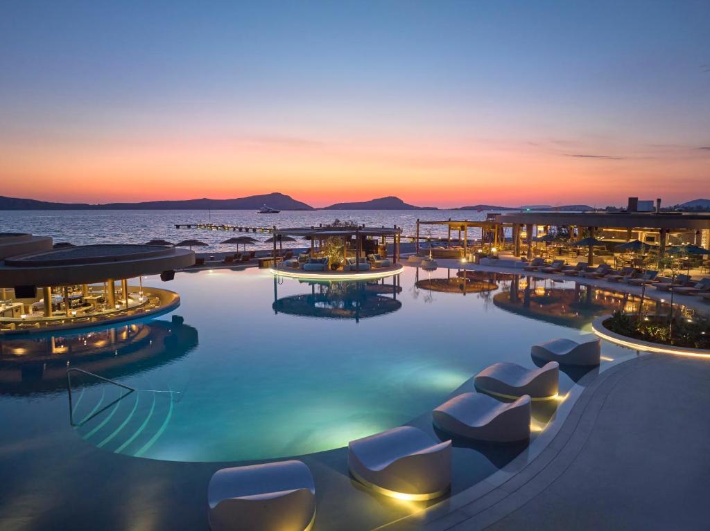 https://golftravelpeople.agiledigitalsolutions.co.uk/wp-content/uploads/2024/03/Mandarin-Oriental-Costa-Navarino-Swimming-Pools-and-Leisure-facilities-3.jpg