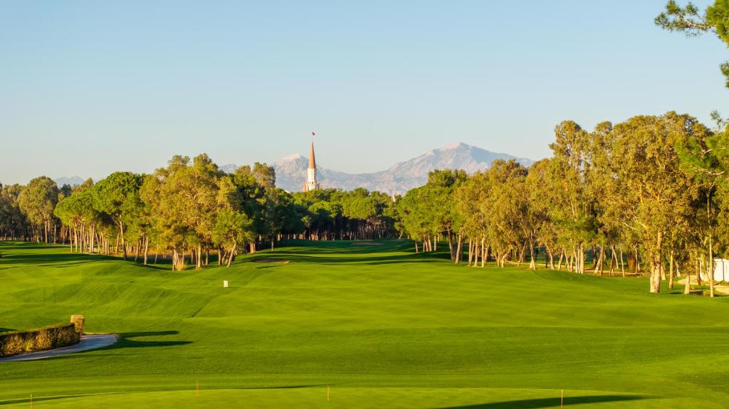 https://golftravelpeople.agiledigitalsolutions.co.uk/wp-content/uploads/2024/09/Kaya-Belek-Hotel-Kaya-Palazzo-Golf-Club-2.jpg