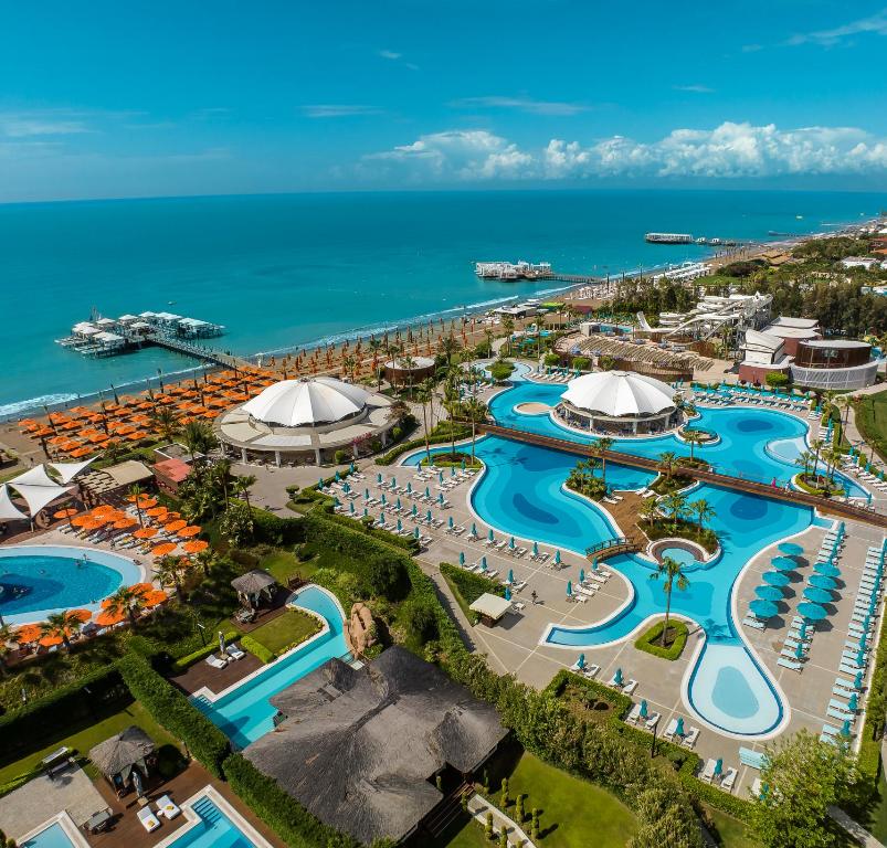 https://golftravelpeople.agiledigitalsolutions.co.uk/wp-content/uploads/2024/09/Kaya-Palazzo-Hotel-Belek-Swimming-Pools-and-Leisure-Facilities-6.jpg